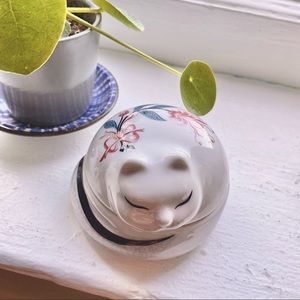 Vintage 1980s 90s Japan Elizabeth Arden Ceramic Cat Trinket Box Blue & White